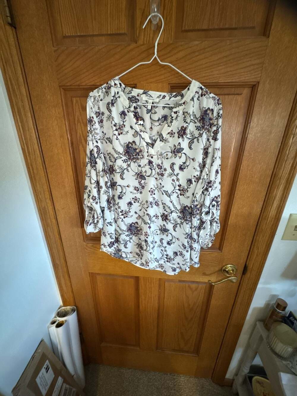 maurices Women's White Purple Floral V-Neck Roll Tab Long Sleeve Blouse Size L